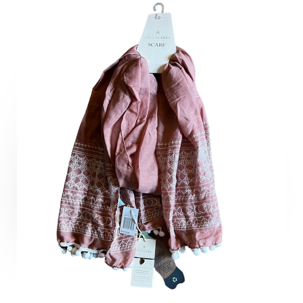 NWT Quagga Greenlabel scarf comes with a bracelet